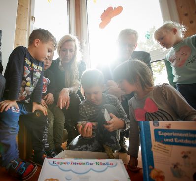 Am 29. Oktober 2018 reiste Bundesministerin Juliane Bogner-Strau&szlig; anl&auml;sslich eines Bundesl&auml;ndertags ins Burgenland. Im Bild beim Besuch des Kindergarten Edelstal.