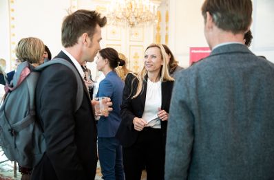 Am 30. Oktober 2018 nahm Bundesministerin Juliane Bogner-Strau&szlig; (m.) am CEO Business Lunch im Bundeskanzleramt teil.