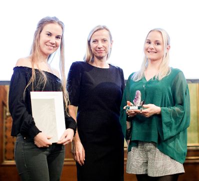 Am 7. November 2018 &uuml;berreichte Bundesministerin Juliane Bogner-Strau&szlig; den &Ouml;sterreichischen Jugendpreis 2018.