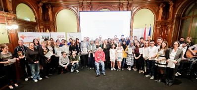 Am 7. November 2018 &uuml;berreichte Bundesministerin Juliane Bogner-Strau&szlig; den &Ouml;sterreichischen Jugendpreis 2018.