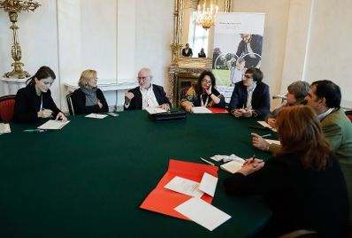 Am 13. November 2018 fand das &quot;Fachsymposium Familie.Arbeit.Zukunft &ndash; Ver&auml;nderungen in der Arbeitswelt&quot; im Bundeskanzleramt statt. Im Bild die Teilnehmerinnen und Teilnehmer der interaktiven Workshops.