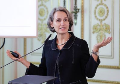 Am 13. November 2018 fand das &quot;Fachsymposium Familie.Arbeit.Zukunft &ndash; Ver&auml;nderungen in der Arbeitswelt&quot; im Bundeskanzleramt statt. Im Bild Ulrike Zartler vom Institut f&uuml;r Soziologie an der Universit&auml;t Wien.