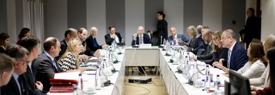 Am 26. November 2018 setzte Bundesministerin Juliane Bogner-Strau&szlig; ihre Reise nach Br&uuml;ssel anl&auml;sslich des Formellen Jugendrates fort. Im Bild beim Arbeitsgespr&auml;ch mit EU-Kommissar Tibor Navracsics.