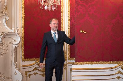 Am 25. Mai 2016 wurde Thomas Drozda (im Bild) von Bundespr&auml;sident Heinz Fischer in der Pr&auml;sidentschaftskanzlei als Bundesminister f&uuml;r Kunst und Kultur, Verfassung und Medien angelobt.