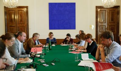 Am 22. Juni 2016 lud Kanzleramtsminister Thomas Drozda (l.) Medienvertreterinnen und -vertreter zu Hintergrundgespr&auml;chen ins Palais Dietrichstein.