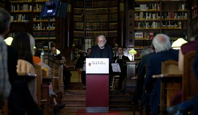 Am 29. Juni 2016 verlieh Kunst- und Kulturminister Thomas Drozda den Gro&szlig;en &Ouml;sterreichischen Staatspreis 2016 an den Schriftsteller Gerhard Roth (im Bild).