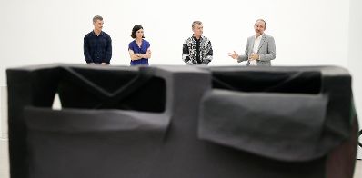 Am 30. Juni 2016 er&ouml;ffnete Kunst- und Kulturminister Thomas Drozda (r.) die Ausstellung "Valerio Adami" in der Wiener Secession. Im Bild mit dem Pr&auml;sidenten der Wiener Secession Herwig Kempinger (m.r.).