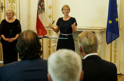 Am 14. September 2016 bestellte der Bundeskanzler Vertreterinnen und Vertreter der Wirtschaft zu Mitgliedern der bei der Bundesanstalt "Statistik &Ouml;sterreich" eingerichteten Wirtschaftskurie. Im Bild Sektionschefin Nicole Bayer.