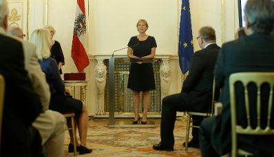 Am 14. September 2016 bestellte der Bundeskanzler Vertreterinnen und Vertreter der Wirtschaft zu Mitgliedern der bei der Bundesanstalt "Statistik &Ouml;sterreich" eingerichteten Wirtschaftskurie. Im Bild Sektionschefin Nicole Bayer.