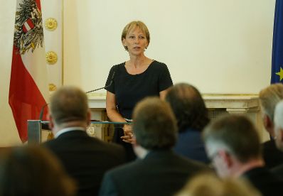 Am 14. September 2016 bestellte der Bundeskanzer Vertreterinnen und Vertreter der Wirtschaft zu Mitgliedern der bei der Bundesanstalt "Statistik &Ouml;sterreich" eingerichteten Wirtschaftskurie. Im Bild Sektionschefin Nicole Bayer.