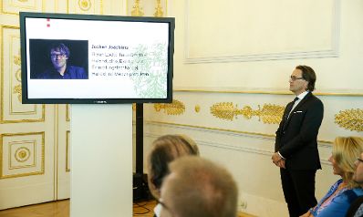 Am 14. September 2016 bestellte der Bundeskanzler Vertreterinnen und Vertreter der Wirtschaft zu Mitgliedern der bei der Bundesanstalt "Statistik &Ouml;sterreich" eingerichteten Wirtschaftskurie. Im Bild Kommerzialrat f&uuml;r die Statistik Jochen Joachims.