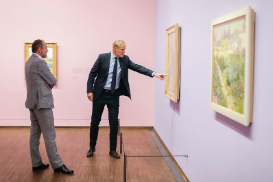 Am 15.September 2016 er&ouml;ffnete Kunst- und Kulturminister Thomas Drozda (l.) die Ausstellung "Seurat, Signac, Van Gogh - Wege des Pointilismus" in der Albertina. Im Bild mit dem Direktor der Albertina Klaus Albrecht Schr&ouml;der (r.).