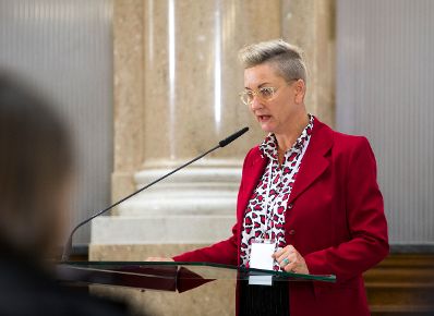 Am 19. September 2016 fand die Enquete "Medienf&ouml;rderung neu - Was braucht die Demokratie?" statt. Im Bild Helga Schwarzwald, Gesch&auml;ftsf&uuml;hrerin Verbund freier Radios &Ouml;sterreich.