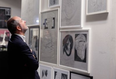 Am 20. September 2016 besuchte Kunst- und Kulturminister Thomas Drozdar die Er&ouml;ffnung der Ausstellung Parallel Vienna 2016.