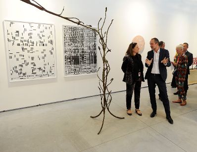 Am 21. September 2016 besuchte Kunst-und Kulturminister Thomas Drozda die viennacontemporary, &Ouml;sterreichs internationale Kunstmesse in der Marxhalle Wien.