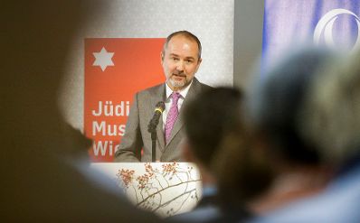 Am 27. September 2016 besuchte Kunst- und Kulturminister Thomas Drozda (im Bild) die Er&ouml;ffnung der Ausstellung &quot;Das Wohnzimmer der Familie Gl&uuml;ck&quot;.