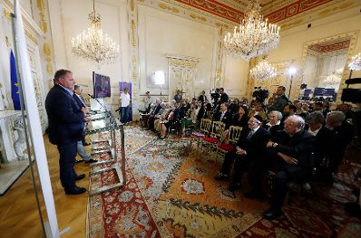 Am 30. September 2016 fand im Bundeskanzleramt ein Pressegespr&auml;ch zum Thema ORF-TVthek goes school &ndash; Videoarchiv &quot;&Ouml;sterreichs Zeitzeugen&quot; statt.