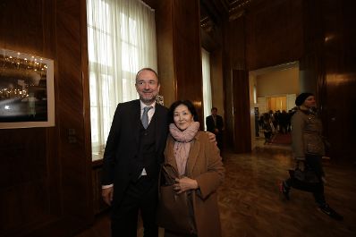 Am 26. Oktober 2016 empfing Kanzleramtsminister Thomas Drozda im Rahmen des Nationalfeiertages Besucherinnen und Besucher im Bundeskanzleramt.