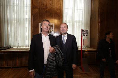 Am 26. Oktober 2016 empfing Kanzleramtsminister Thomas Drozda im Rahmen des Nationalfeiertages Besucherinnen und Besucher im Bundeskanzleramt.