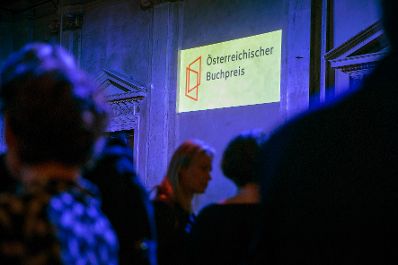 Am 8. November 2016 verlieh Kunst- und Kulturminister Thomas Drozda den &quot;&Ouml;sterreichischen Buchpreis 2016&quot;.