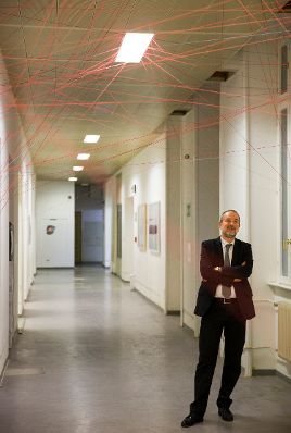 Am 11. November 2016 besuchte Kunst- und Kulturminister Thomas Drozda (im Bild) die Ausstellung &quot;Away&quot;.