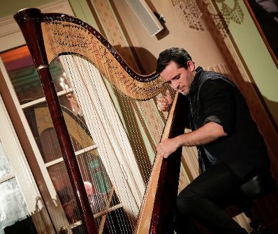 Am 12. J&auml;nner 2017 &uuml;berreichte Kunst- und Kulturminister Thomas Drozda im Theater in der Josefstadt die Urkunde, mit der Sandra F&ouml;ttinger-Cervik der Berufstitel Kammerschauspielerin verliehen wurde.