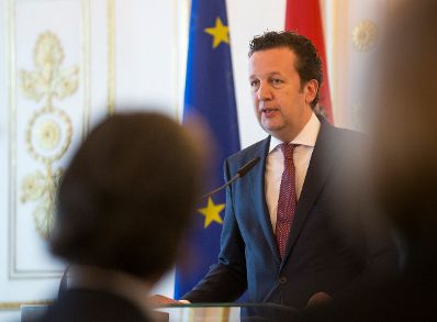 Am 9. M&auml;rz 2017 fand die Staatspreisverleihung f&uuml;r die "Sch&ouml;nsten B&uuml;cher &Ouml;sterreichs" statt. Im Bild der Pr&auml;sident des Hauptverbandes des &Ouml;sterreichischen Buchhandels, Benedikt F&ouml;ger.