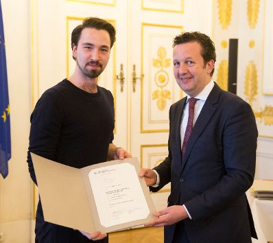 Am 9. M&auml;rz 2017 fand die Staatspreisverleihung f&uuml;r die "Sch&ouml;nsten B&uuml;cher &Ouml;sterreichs" statt. Im Bild der Pr&auml;sident des Hauptverbandes des &Ouml;sterreichischen Buchhandels, Benedikt F&ouml;ger (r.) mit Chistian Schlager (l.).