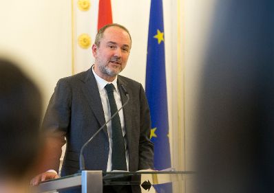 Am 9. M&auml;rz 2017 fand die Staatspreisverleihung f&uuml;r die "Sch&ouml;nsten B&uuml;cher &Ouml;sterreichs" statt. Im Bild Kunst- und Kulturminister Thomas Drozda.