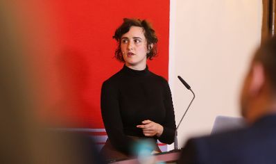 Am 19. April fand die Diskussionsreihe &bdquo;Open Space&ldquo; mit Bundesminister Thomas Drozda, Maria Lisogorskaya (im Bild), Isolde Charim, Verena Konrad und Angelika Fitz statt.