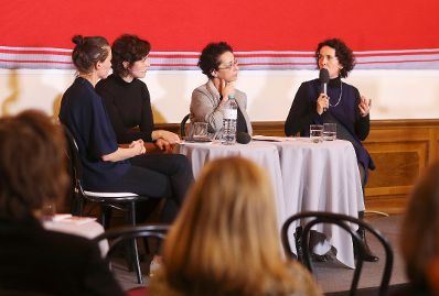 Am 19. April fand die Diskussionsreihe &bdquo;Open Space&ldquo; mit Bundesminister Thomas Drozda, Maria Lisogorskaya, Isolde Charim, Verena Konrad und Angelika Fitz statt.