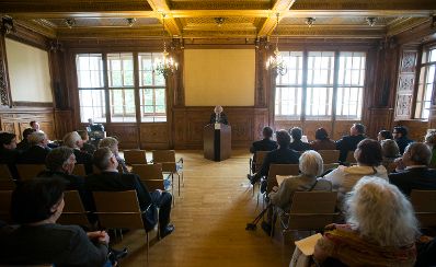 Am 4. Mai 2017 &uuml;berreichte Kunst- und Kulturminister Thomas Drozda die Urkunde, mit der Robert Kalina der Berufstitel Professor verliehen wurde.