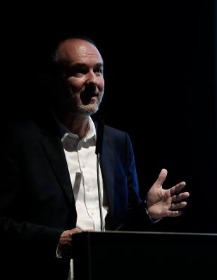 Am 5. Mai 2017 er&ouml;ffnete Kunst- und Kulturminister Thomas Drozda (im Bild) die Ausstellung - Feministische Avantgarde der 1970er-Jahre - im MUMOK.