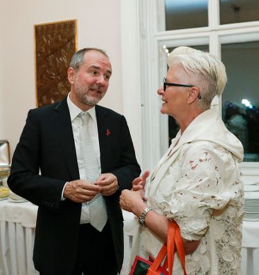 Am 6. Juni 2017 besuchte Kunst- und Kulturminister Thomas Drozda (l.) das Life-Ball Celebration Concert im Burgtheater.