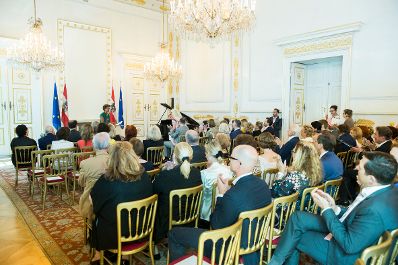 Am 8. Juni 2017 &uuml;berreichte Kunst- und Kulturminister Thomas Drozda das Goldene Ehrenzeichen f&uuml;r Verdienste um die Republik &Ouml;sterreich an Marika Lichter.