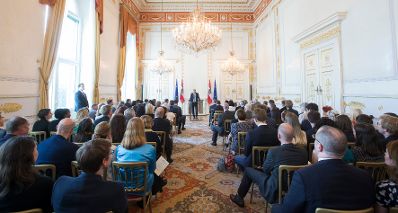 Am 11. Juli 2017 &uuml;berreichte Kanzleramtsminister Thomas Drozda das Gro&szlig;e Silberne Ehrenzeichen mit dem Stern f&uuml;r Verdienste um die Republik &Ouml;sterreich an Sektionschef Gerhard Hesse.