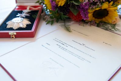 Am 11. Juli 2017 &uuml;berreichte Kanzleramtsminister Thomas Drozda das Gro&szlig;e Silberne Ehrenzeichen mit dem Stern f&uuml;r Verdienste um die Republik &Ouml;sterreich an Sektionschef Gerhard Hesse.