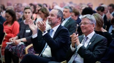 Am 16. Juli 2017 er&ouml;ffnete Kunst- und Kulturminister Thomas Drozda (l.) den Carinthischen Sommer in Villach. Im Bild mit dem Landeshauptmann von K&auml;rnten Peter Kaiser (r.).