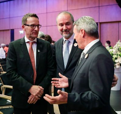 Am 16. Juli 2017 er&ouml;ffnete Kunst- und Kulturminister Thomas Drozda (m.) den Carinthischen Sommer in Villach.