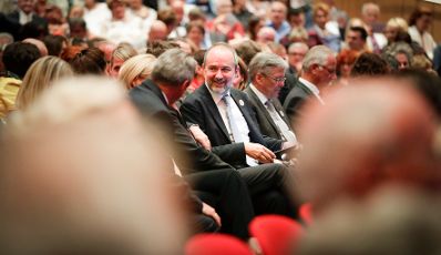 Am 16. Juli 2017 er&ouml;ffnete Kunst- und Kulturminister Thomas Drozda (m.) den Carinthischen Sommer in Villach.