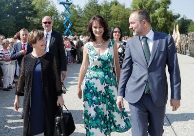 Am 19. Juli 2017 besuchte Kunst- und Kulturminister Thomas Drozda (r.) die Er&ouml;ffnung der Bregenzer Festspiele in Vorarlberg.