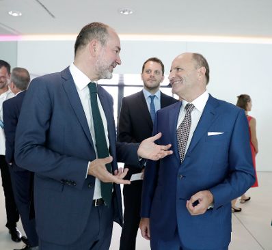 Am 19. Juli 2017 besuchte Kunst- und Kulturminister Thomas Drozda (l.) die Er&ouml;ffnung der Bregenzer Festspiele in Vorarlberg.