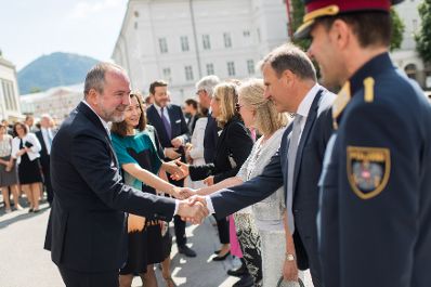Am 27. Juli 2017 er&ouml;ffnete Kunst- und Kulturminister Thomas Drozda (l.) die Salzburger Festspiele in der Felsenreitschule.