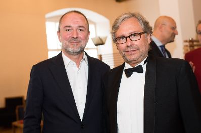 Am 27. Juli 2017 besuchte Kunst- und Kulturminister Thomas Drozda (l.) den ORF-Cocktail-Empfang anl&auml;sslich der Salzburger Festspiele. Im Bild mit ORF-Generaldirektor Alexander Wrabetz (r.).