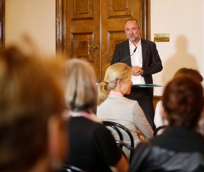 Am 12. September 2017 lud Kunst- und Kulturminister Thomas Drozda (im Bild) zur OPEN:SPACE Diskussionsreihe zum Thema &bdquo;Bedingungsloses Grundeinkommen?&ldquo;.