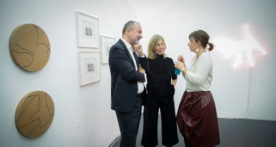 Am 14. September 2017 nahm Kunst- und Kulturminister Thomas Drozda (l.) beim Galerienfestival mit internationalen Kuratorinnen und Kuratoren in Wien teil.