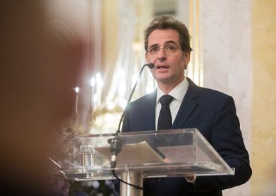 Am 28. September 2017 nahm Kunst- und Kulturminister Thomas Drozda an der Ausstellungser&ouml;ffnung &quot;Raffael&quot; teil. Im Bild Achim Gnann, Kurator der Ausstellung &quot;Raffael&quot;.