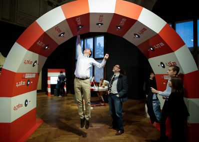 Am 7. Oktober 2017 fand die Langen Nacht der Museen statt. Im Bild Kunst- und Kulturminister Thomas Drozda (l.) im Naturhistorischen Museum.