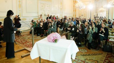 Am 10. Oktober 2017 verlieh Kunst- und Kulturminister Thomas Drozda den Gro&szlig;en &Ouml;sterreichischen Staatspreis an Renate Bertlmann.