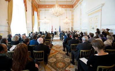 Am 2. November 2017 verlieh Kunst- und Kulturminister Thomas Drozda den &Ouml;sterreichischen Staatspreis f&uuml;r Kunstkritik an Nina Schedlmayer.